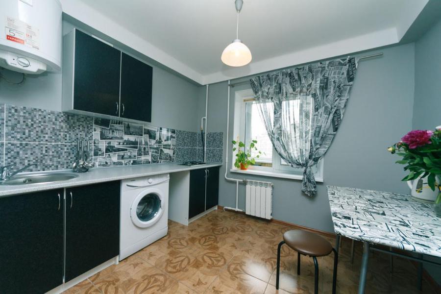 Apartment Near Dream Town 基輔 外观 照片